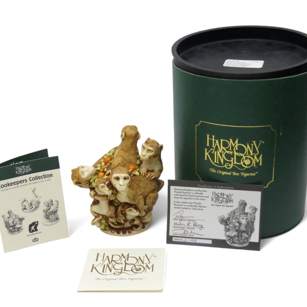 HARMONY KINGDOM Monkey Figurine Box Family Reunion Zookeepers Collection COA